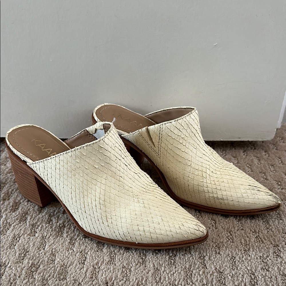 KAANAS Ivory Textured Mules
